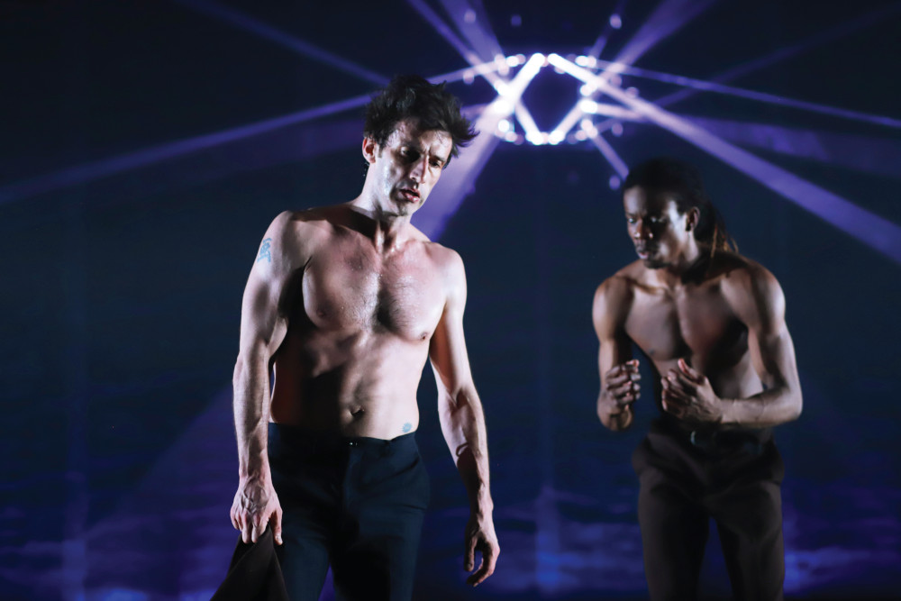 Marie-Claude Pietragalla et Julien Derouault montent Dans la solitude des champs de coton de Koltès