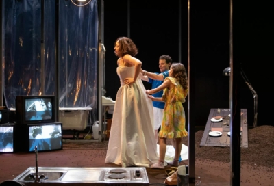 Gaia Saitta met en scène Les jours de mon abandon d'Elena Ferrante photo Anna Van Waeg