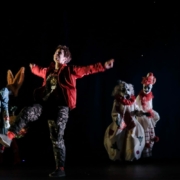 Hansel et Gretel dans la mise en scène de Pierre-Emmanuel Rousseau photo de la création en 2020 © Klara Beck
