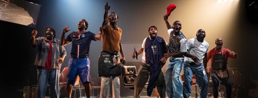 Michael De Cock et Junior Mthombeni mettent en scène Barber Shop Chronicles de Inua Ellams