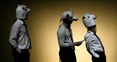 Quelle joie d’être un imbécile de Chloé Bonifay et Julien Romelard photo Thierry Cantalupo