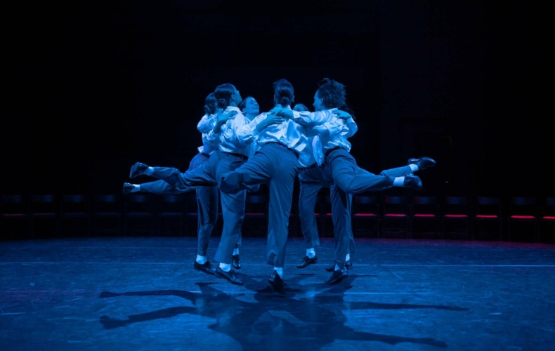 RING de Jenna Jalonen photo Daniel Domolky