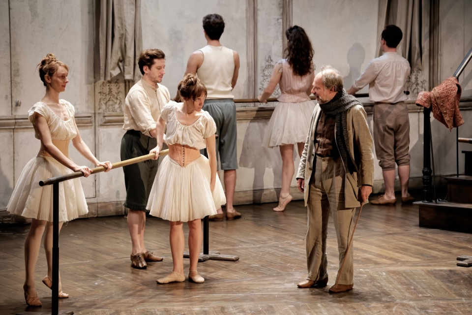 Clément Hervieu-Léger monte L'École de danse de Goldoni à la Comédie-Française