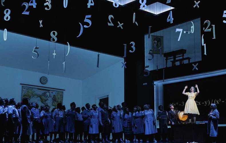 Damiano Michieletto met en scène Les contes d'Hoffmann de Jacques Offenbach photo Camilla Greenwell