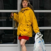 Fanny Brulé-Kopp dans Ce qui m’a pris de Marcos Caramés-Blanco photo Davide Grillo