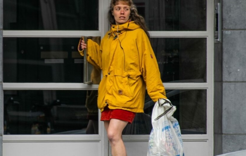 Fanny Brulé-Kopp dans Ce qui m’a pris de Marcos Caramés-Blanco photo Davide Grillo