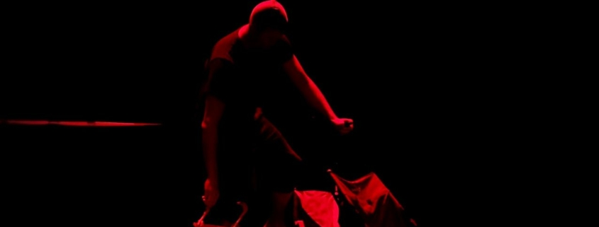 Maxime Taffanel dans 5 secondes de Catherine Benhamou, une mise en scène d'Hélène Soulié photo de épétition @ Jean-Christophe Sirve