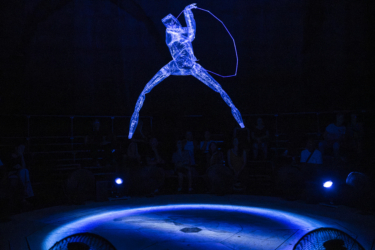 Nocturne (Parade) de Phia Ménard