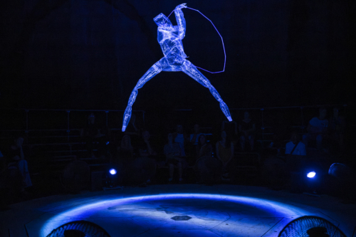 Nocturne (Parade) de Phia Ménard