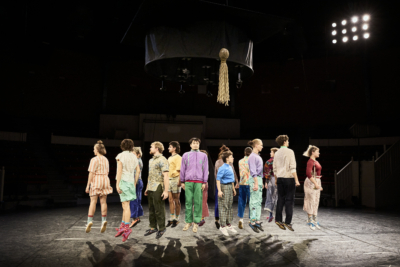 Le spectacle de la fin des études de la trente-septième promotion du Centre National des Arts du Cirque de Châlons-en-Champagne par Halory Goerger