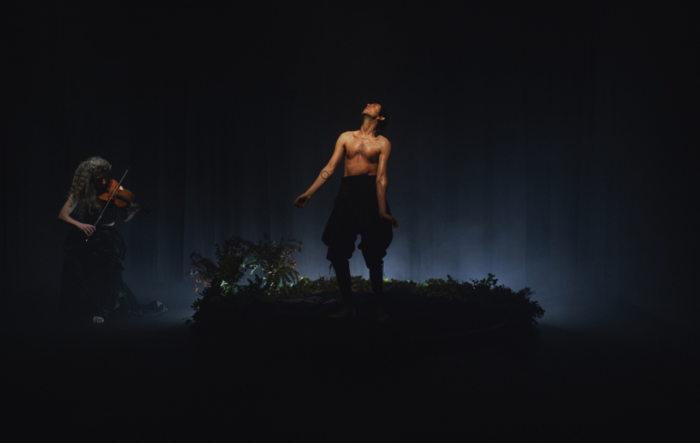 Alberto Cortés crée Analphabet au Théâtre de la Bastille