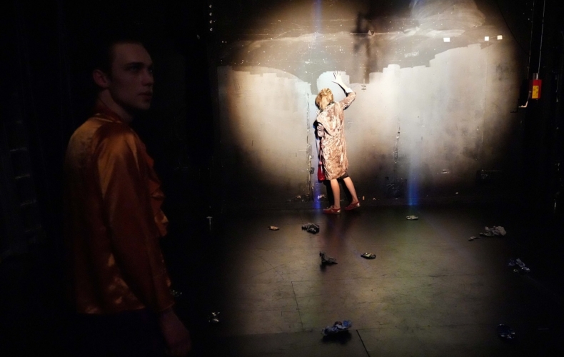 Dans la solitude des champs de coton de Koltès par la Compagnie du Théâtre de l'Oiseau Tonnerre