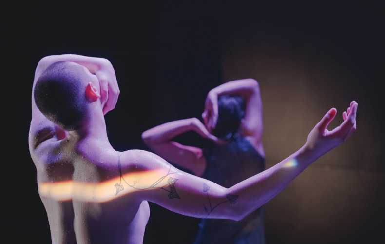 N.éon de Yvann Alexandre photo Clara Baudry