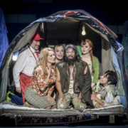 Laurent Pelly met en scène Robinson Crusoé de Jacques Offenbach au Théâtre des Champs-Élysées