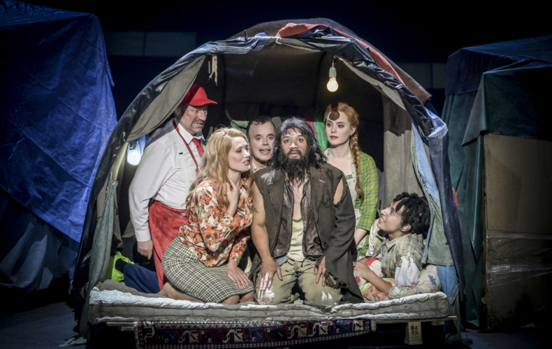 Laurent Pelly met en scène Robinson Crusoé de Jacques Offenbach au Théâtre des Champs-Élysées