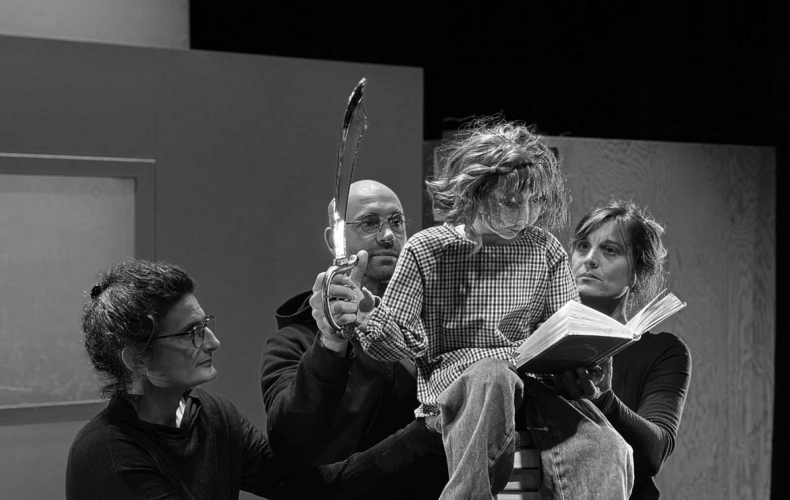 Simon Delattre met en scène The Last library de Mike Kenny photo JC Planchenault