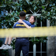 Yasmine Hadj Ali dans Born Again au Festival d'Avignon 2025photo Christophe Raynaud de Lage