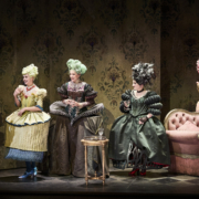 Emma Dante monte Les Femmes Savantes de Molière avec la Comédie-Française