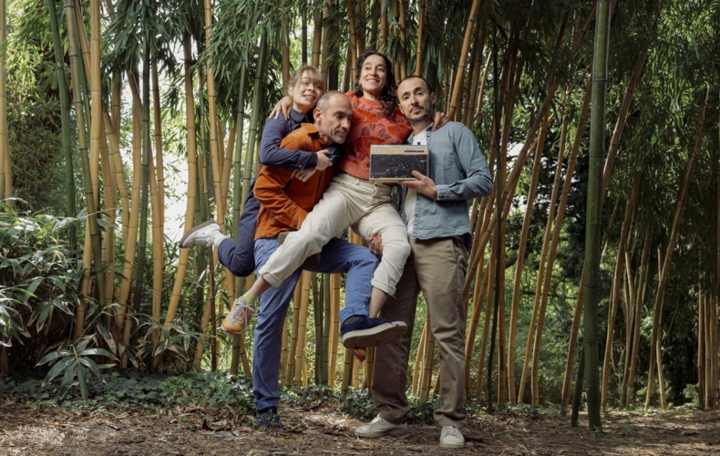 En direct et en simultané de Joana Schweizer et Denis Plassard photo Julie Cherki