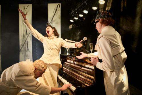 Le Roi, la Reine et le Bouffon de Clémence Coullon