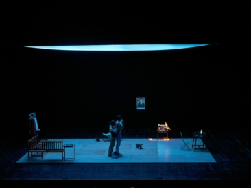 Romina Paula met en scène El tiempo todo entero d'après La Ménagerie de Verre de Tennessee Williams