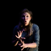 Viktoria Kozlova dans Kohlhaas dans Kohlhaas par l'Ensemble théâtral Estrarre