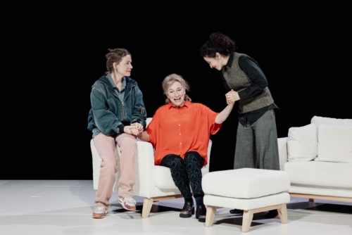 Stéphane Braunschweig met en scène À notre place d'Arne Lygre