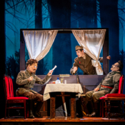 Ariane Mnouchkine crée Ici sont les dragons - Deuxième Époque au Théâtre du Soleil