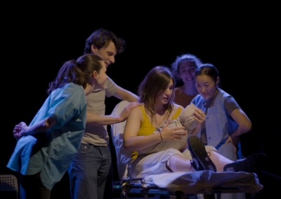 Cécile Parichet met en scène Tout ce que peut l'amour photo Bob Fokua