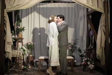 Dora et Franz, Sauver le jour de Caroline Arrouas