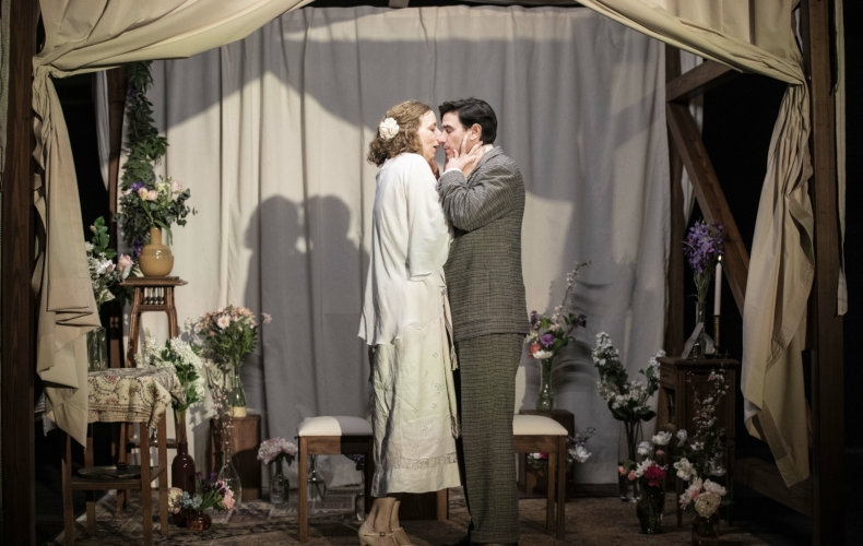 Dora et Franz, Sauver le jour de Caroline Arrouas