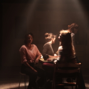 Pascale Daniel-Lacombe met en scène Et au-delà rien n'est sûr de Monica Isakstuen