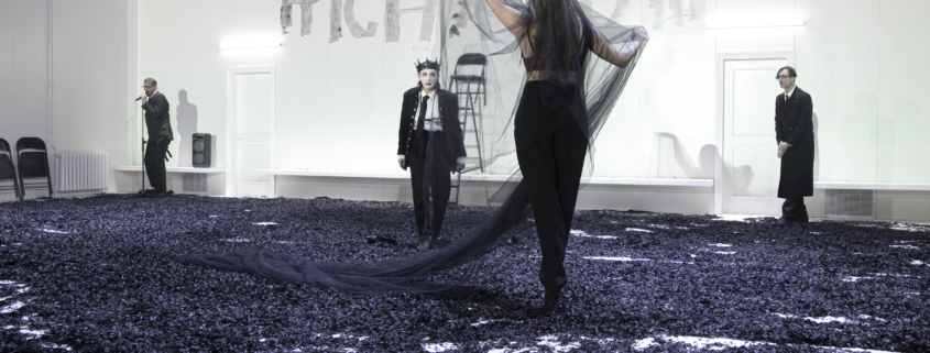Itay Tiran monte Richard III de Shakespeare avec le Théâtre Gesher