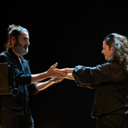 Emmanuelle Laborit et Jennifer Lesage-David créent Je(s)