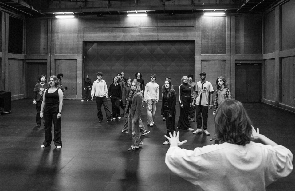 Mélodie-Amy Wallet me en scène Troupe éphémère 2026 du TNP photo de répétition Jacques Grison