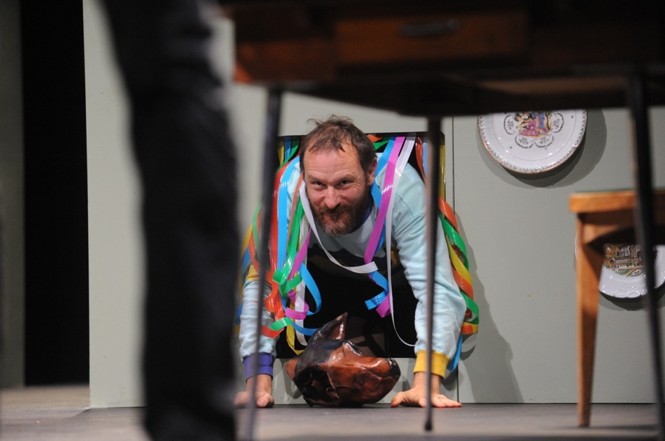 Petra Kőrösi met en scène Mais qu'est-ce qu'ils font là photo Gérard Llabres