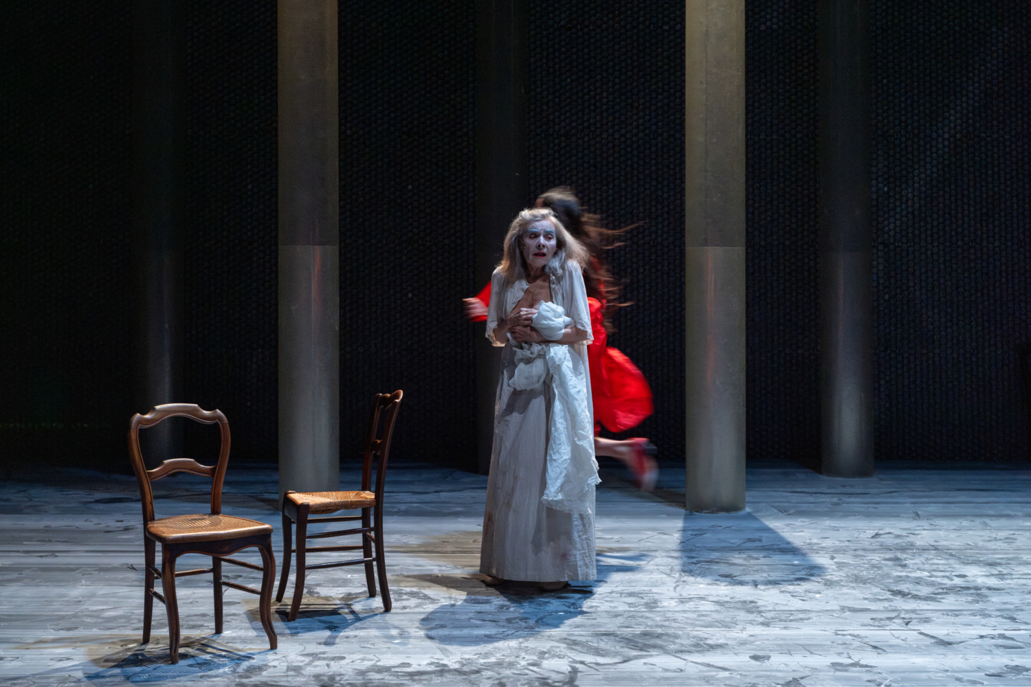 Thibaud Croisy monte La Maison de Bernarda Alba de Lorca