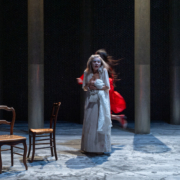 Thibaud Croisy monte La Maison de Bernarda Alba de Lorca