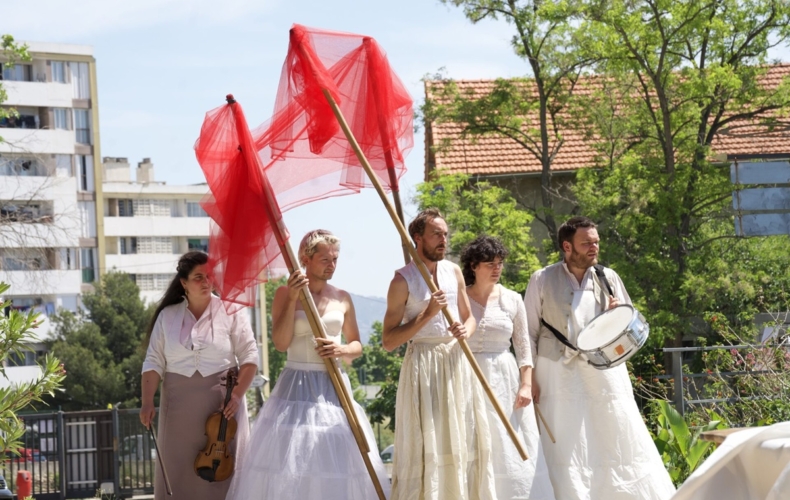 C’est Oui par Parti Collectif photo FAI AR