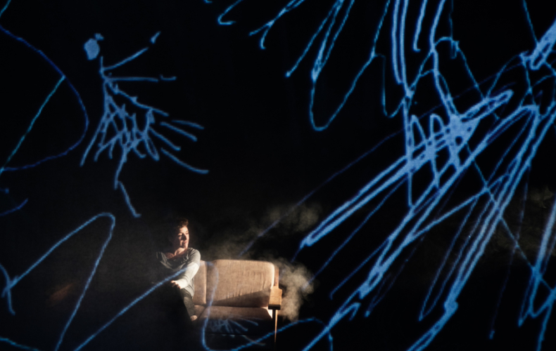 Émilie Faucheux dans Tumeur ou tutu © Thomas Journot