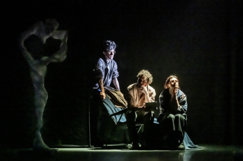 Enquête de famille d'Élisabeth Bouchaud, d'après Le Livre de Raison de Jacques Attali