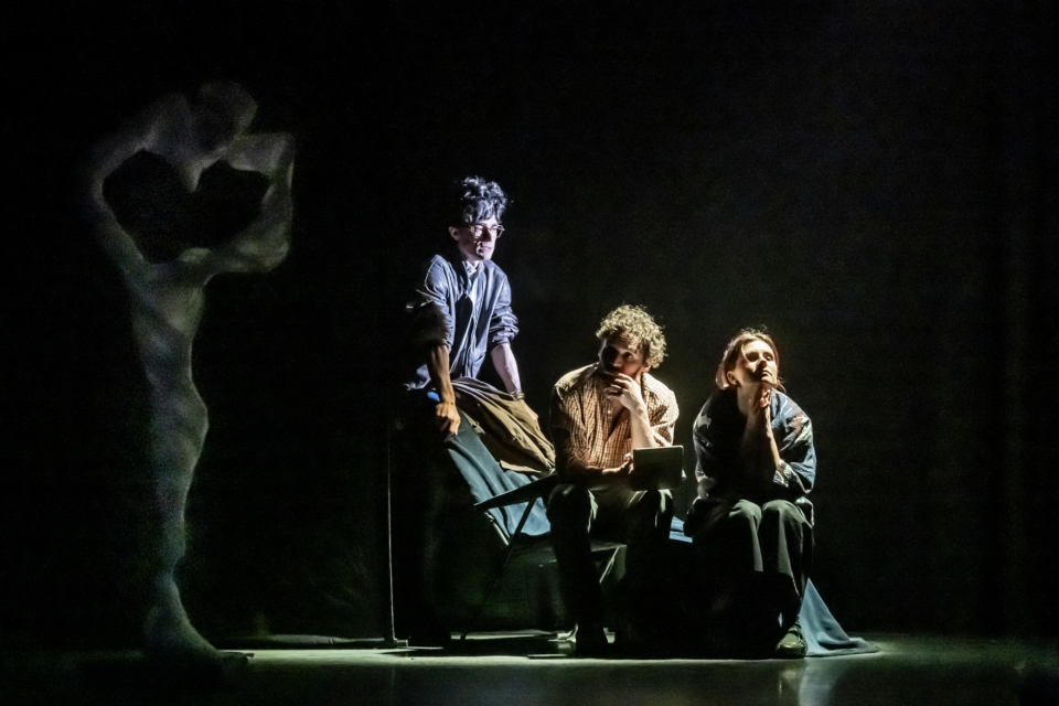 Enquête de famille d'Élisabeth Bouchaud, d'après Le Livre de Raison de Jacques Attali