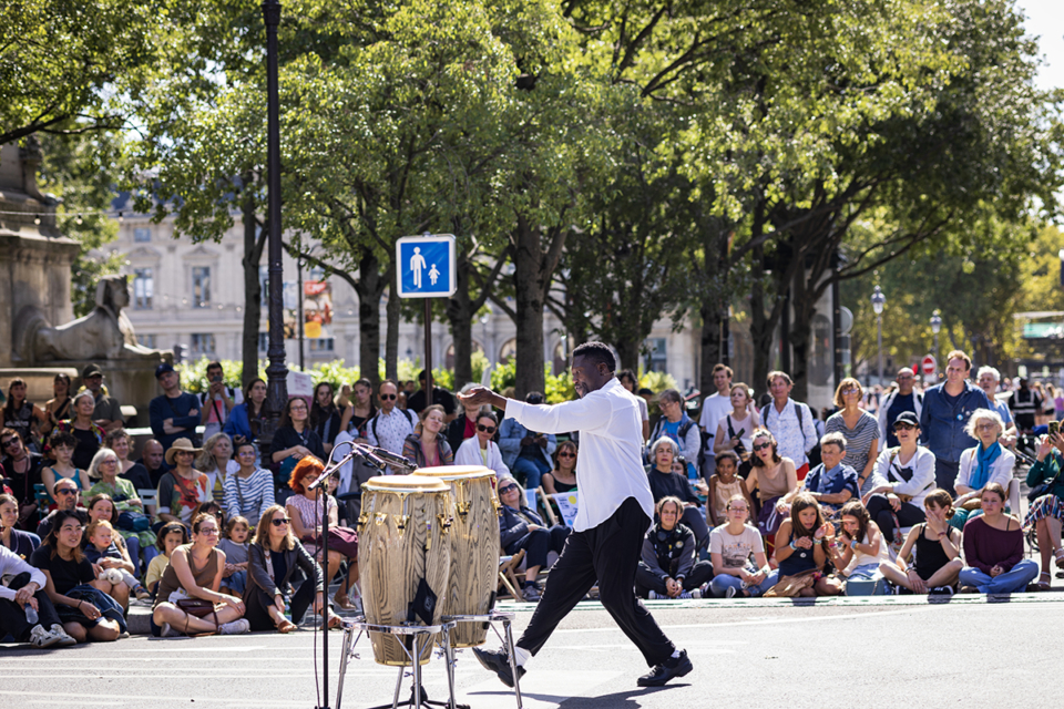 Grégory Maqoma au Festival des Places © Théâtre de la ville Nadège Le Lezec