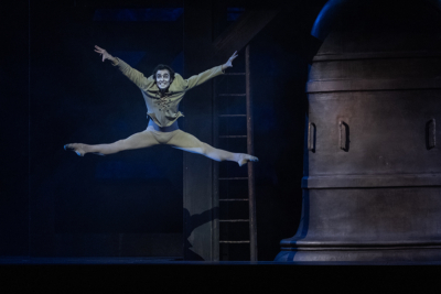 Jérémy-Loup Quer dans Notre Dame de Paris photo Opéra de Paris Yonathan Kellerman