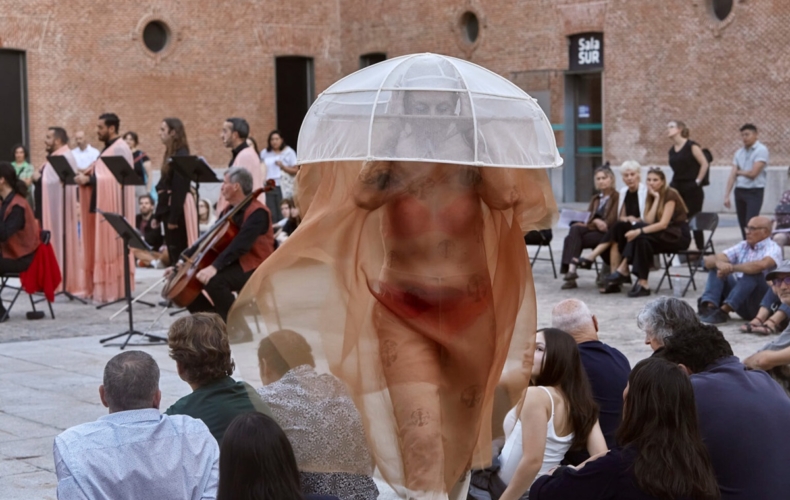 Juana-ficcion La Ribot photo Bego Solis