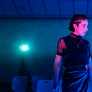 Lucile Oza dans La Femme Saumon de Tom Politano © Nicolas Marie