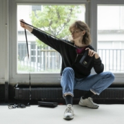 Maëlle Dequiedt crée FWD : Chantal au Théâtre Silvia Monfort