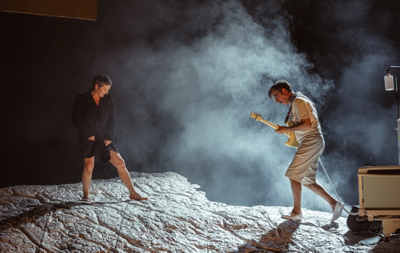 No Yogurt for the Dead de Tiago Rodrigues photo Michiel Devijver