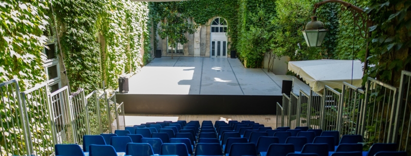 Jardin de la vierge du Lycée Saint-Joseph © MarieCM Photography