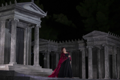 Anna Pirozzi dans Medea version 2026 présentée à Épidaure